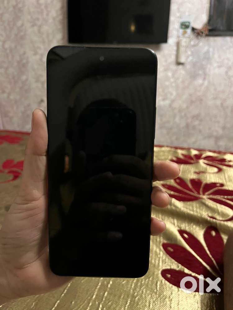 12 5G (Jade Black, 128 GB) (6 GB RAM)