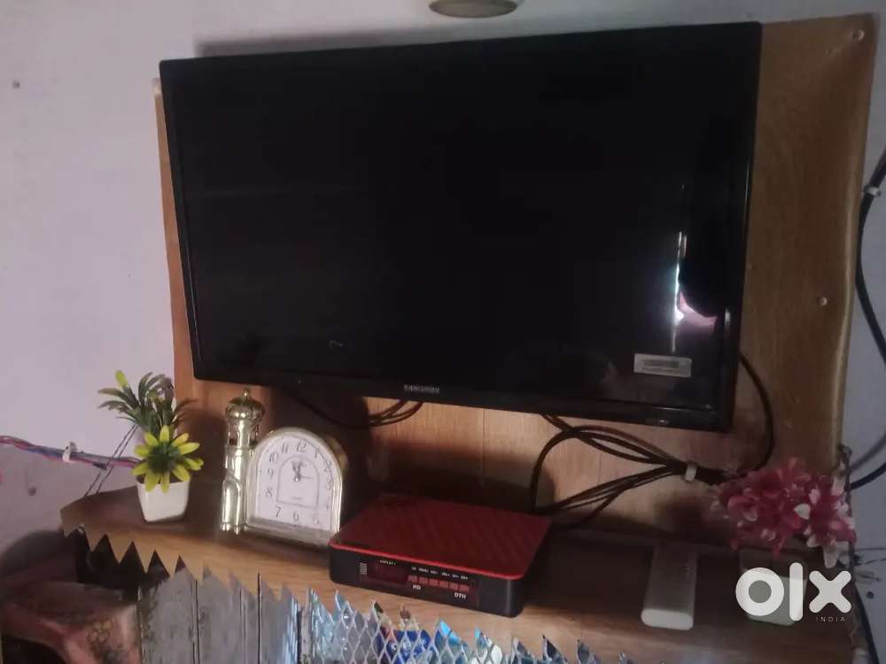 Samsung 4000 series T4310 32 HD smart TV