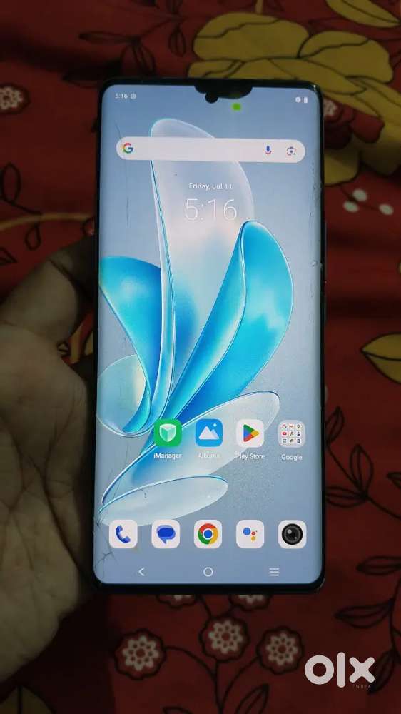 Vivo v 29 one year old display creck
