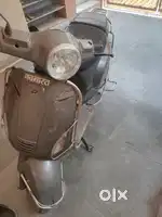 इलेक्ट्रिक स्कूटर 1 साल की गारंटी के साथ
