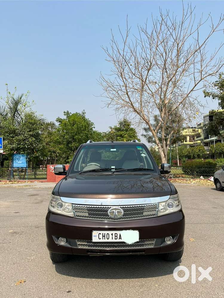 Tata Safari Storme 2015 Diesel excellent Condition