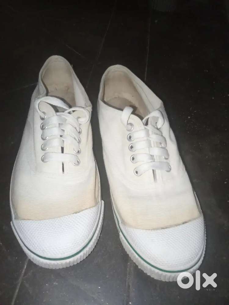 Argent sell Pt shoes size =8