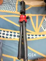 Vlogging tripod