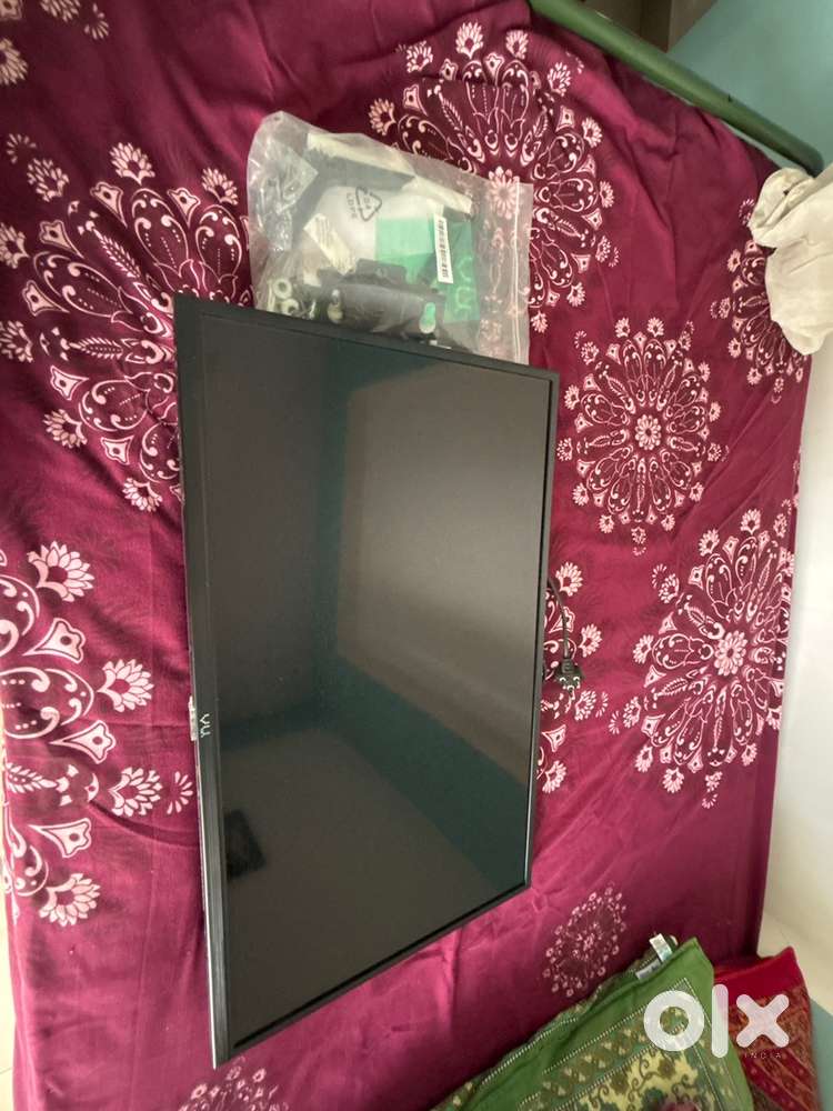 32 inch LED Smart TV