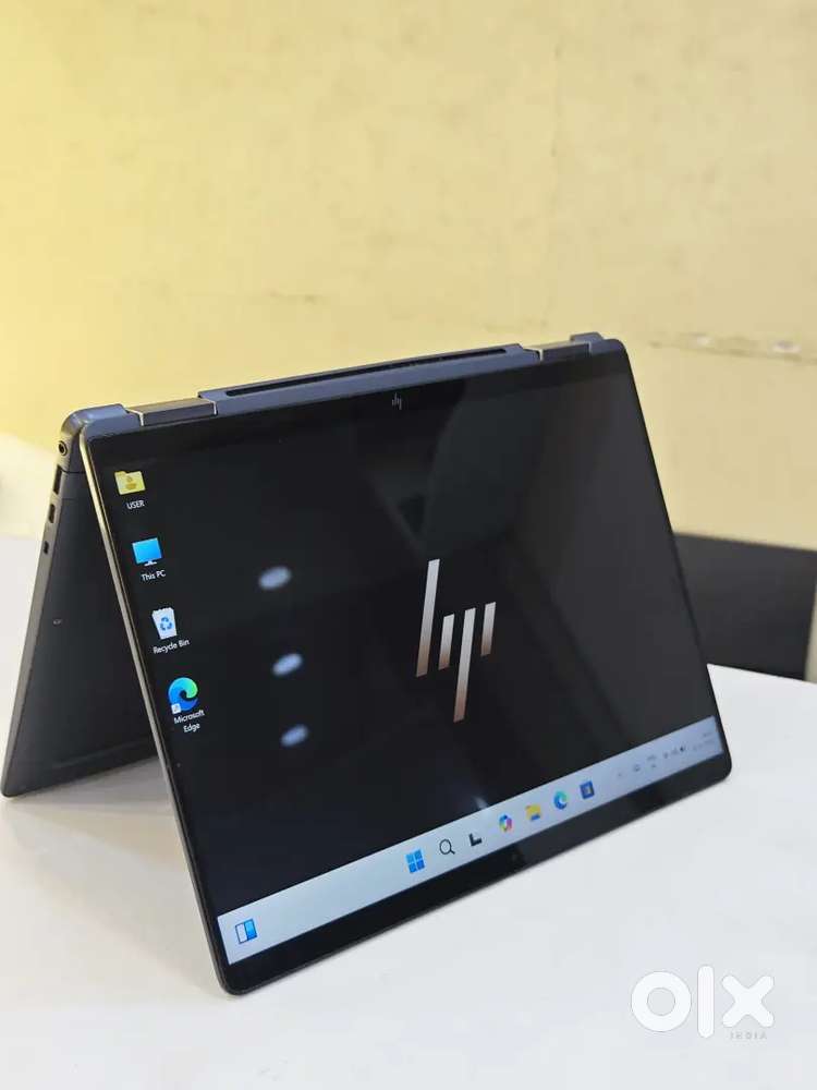 Hp elite dragon fly chrome book*