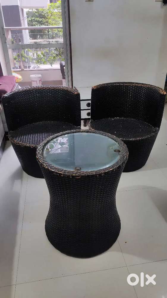 Patio table and chair set for sale