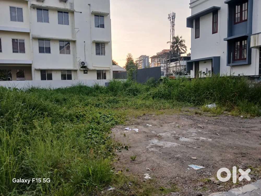 5cent Land For Sale (Purayidam) 22lac/Cent  @ Vytilla