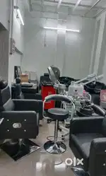 Salon furniture new & old wholesale rate are available