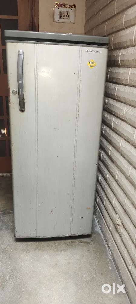 KELVINATOR REFRIGERATOR
