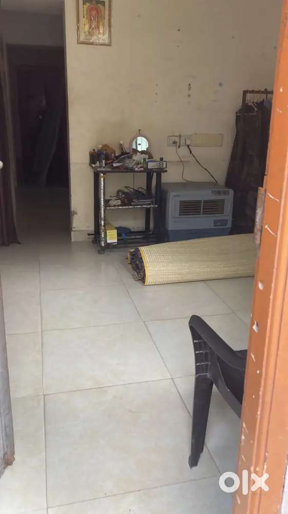 Bachelor sharing Individual room in house