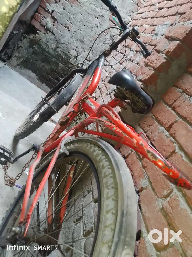 2 sal purani hai bahut achhi hai