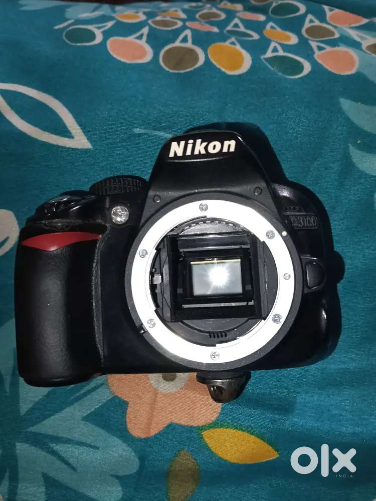Nikon D3100 camera good condition
