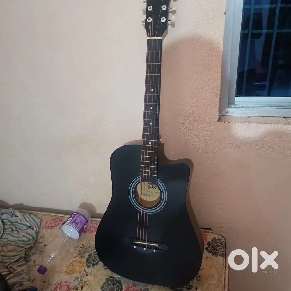 Accustic GUITAR