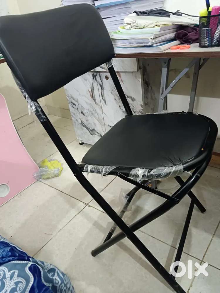 Table and chair only for 800