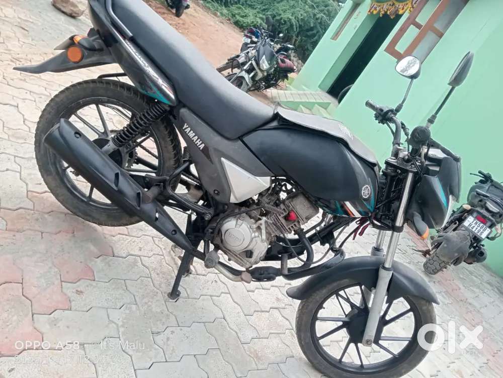 YAMAHA SALUTO RX; MODEL 2016 TO 2017; SELF STARTER ALLOY WHEEL; BLACK