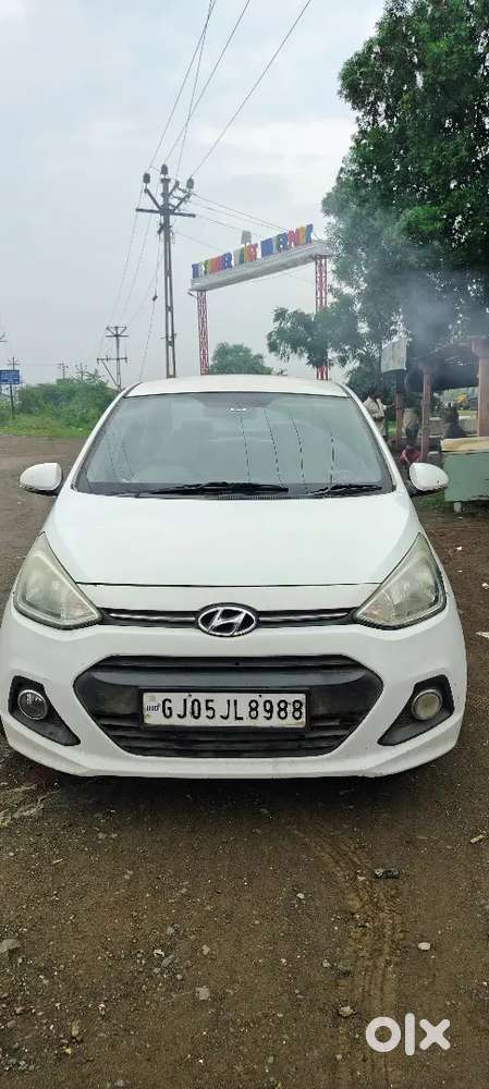 Hyundai Xcent 2015 Diesel Well Maintained