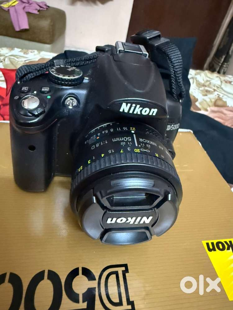Nikon D5000