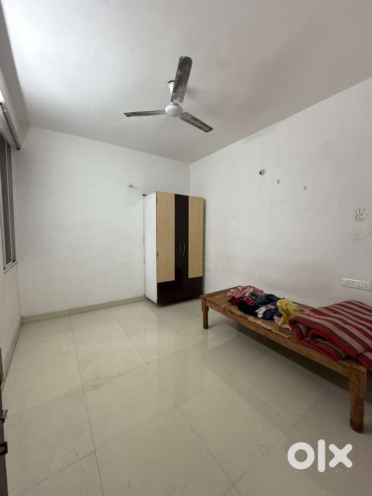 Lift facility available, 24hrs water supply, west facing balcony