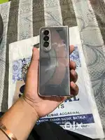 Samsung fold 4 inner display not working 256 gb storage