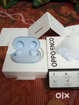 Brandnew Oppo earbuds   (blue / white)