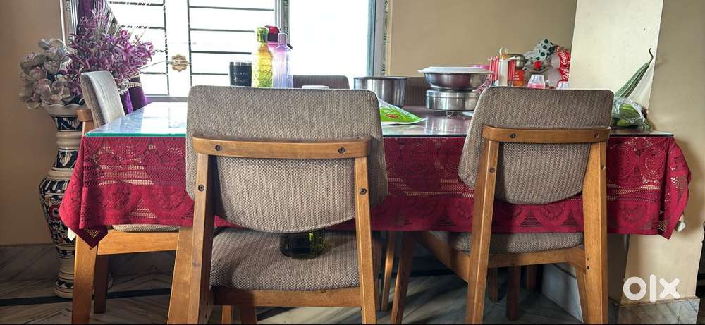 6 Seater Dining Table
