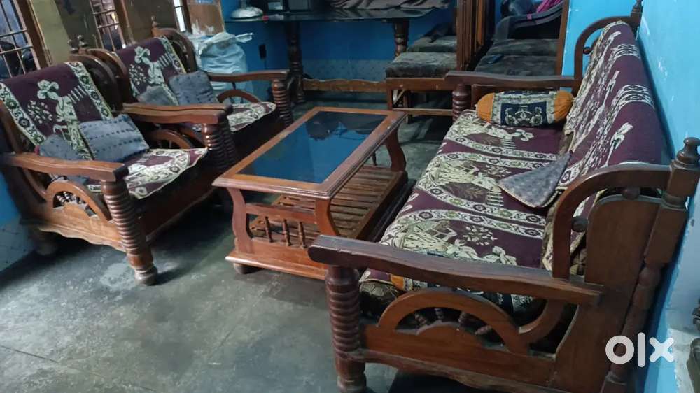Sofa made with good quality wood