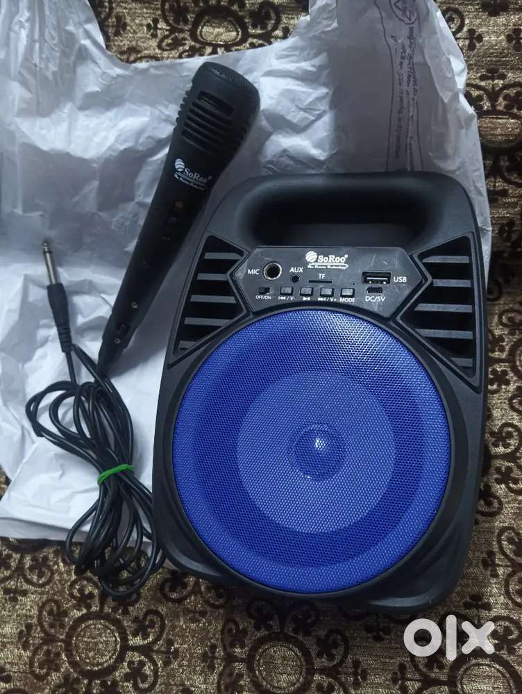 Small Speaker with Mike