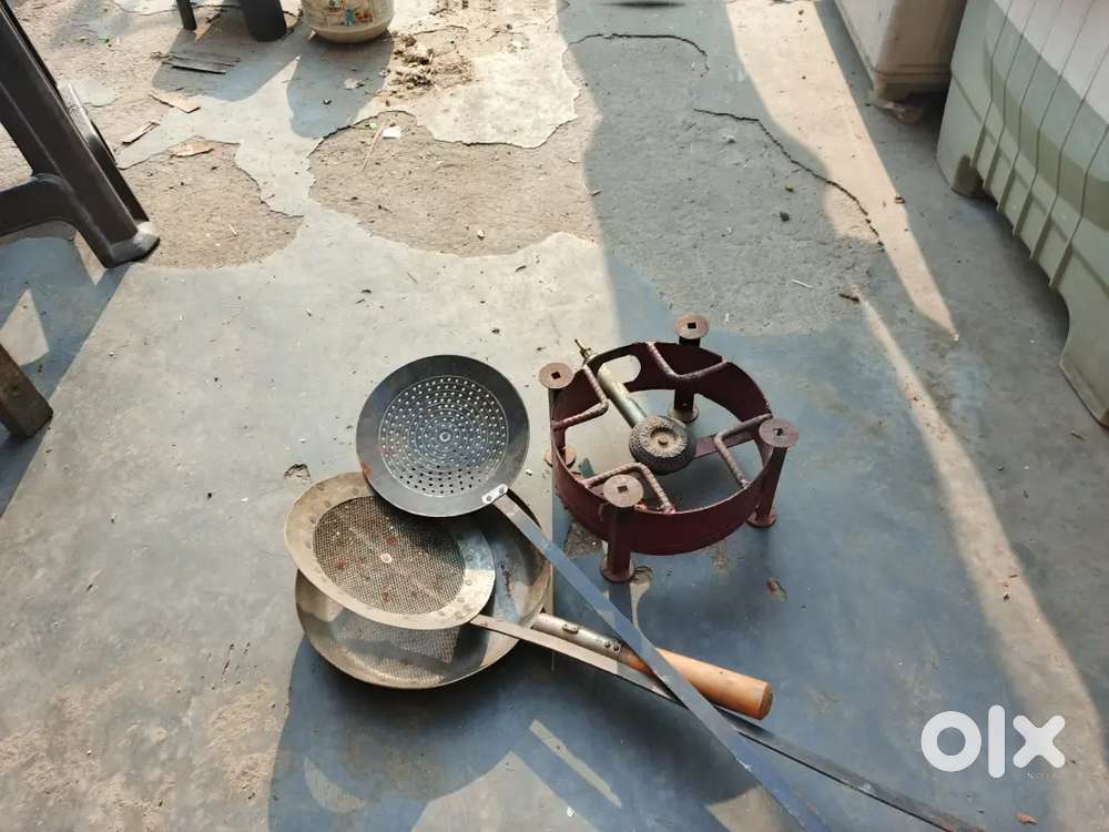 Commercial chulha with fry Pan and accessories aur Piko silai machine