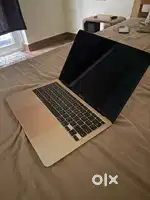Macbook Air 2020 I3 almost unused condition
