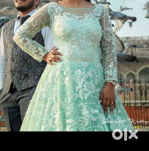 Netgown or lehnga