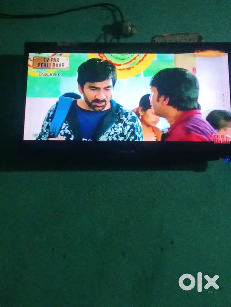 Oscar smart TV full bast condishon