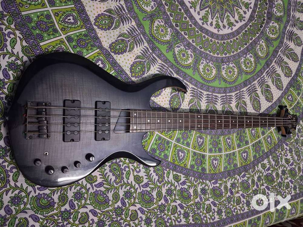 Sire marcus miller m3 4 string bass guitar