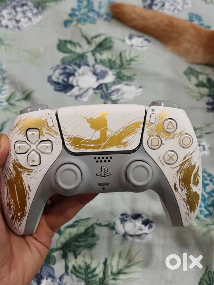 PlayStation Ghost of Yotei DualShock Controller + Ghost Yotei Ps5 Game