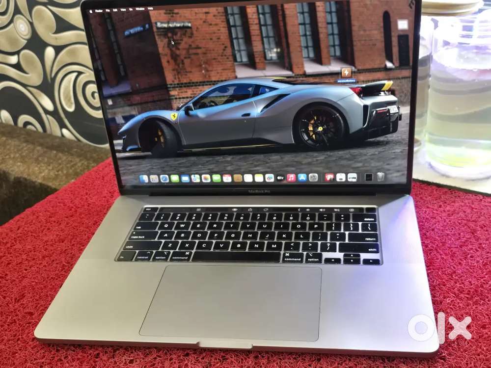 Apple Macbook Pro 2021 i7 16gb 512gb 5.5gb Graphics 16inch Retina