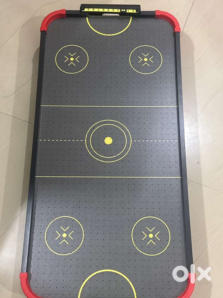 Air hockey