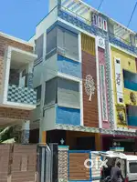 Balcony screen and blinds