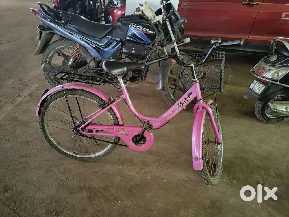 Hero Miss India gold cycle