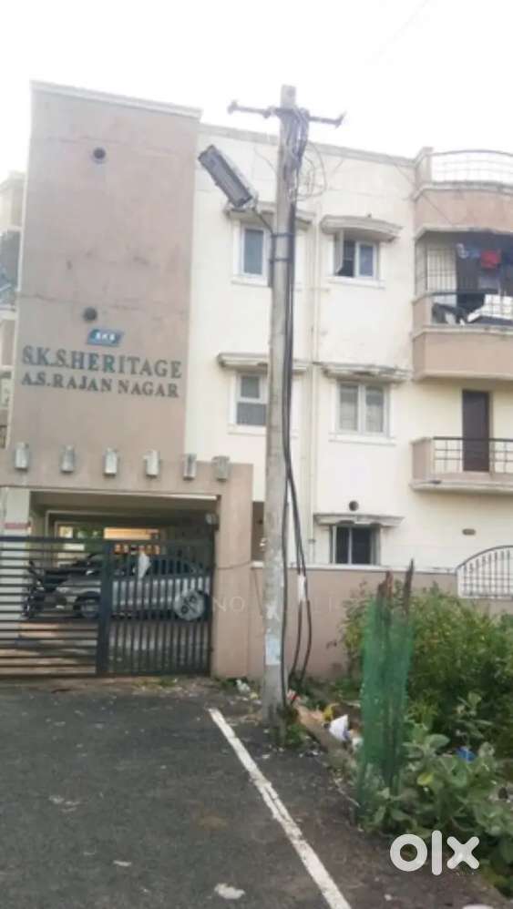 Double bedroom house for rent with car parking facility