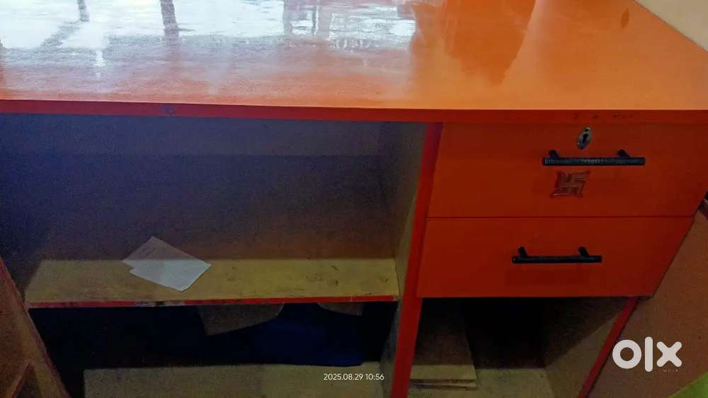 kapdae ka Counter for sale