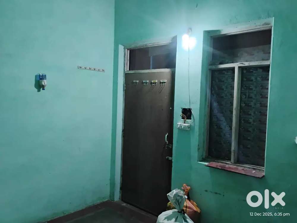 One Room with kitchen and free electricity