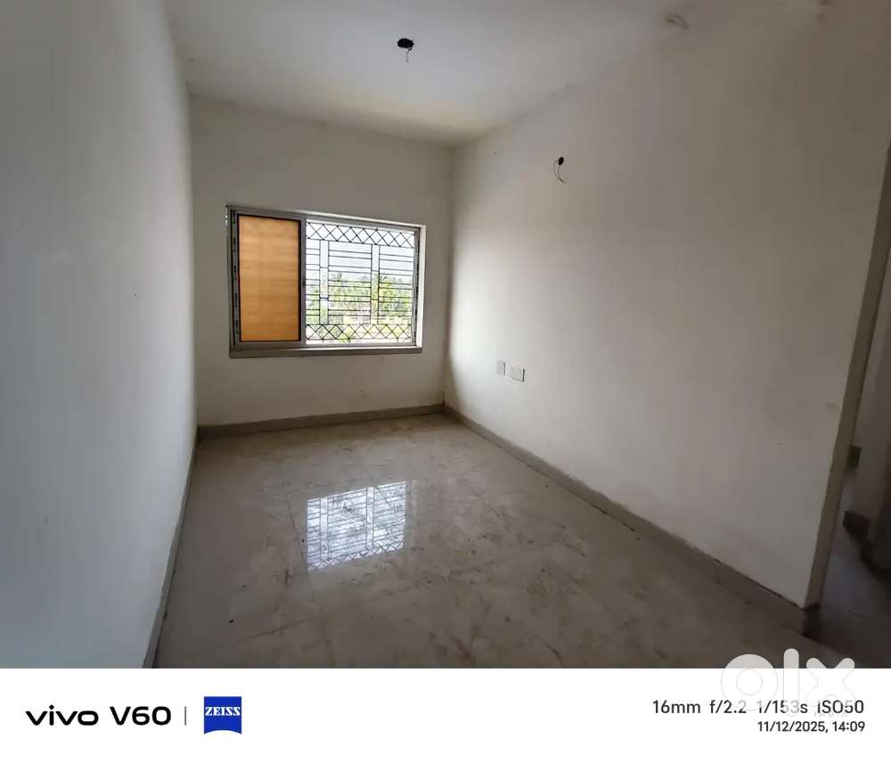 Beautiful 3BHK apartment for sale 3 bus stand thakurpukur