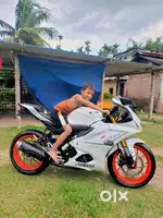 R15 V4 Intensity White New Like Condition (2024)