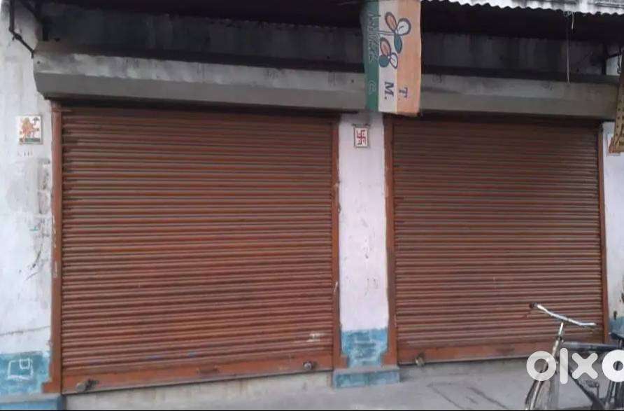 SHOP/GODOWN on Rent on the Roadside Location.