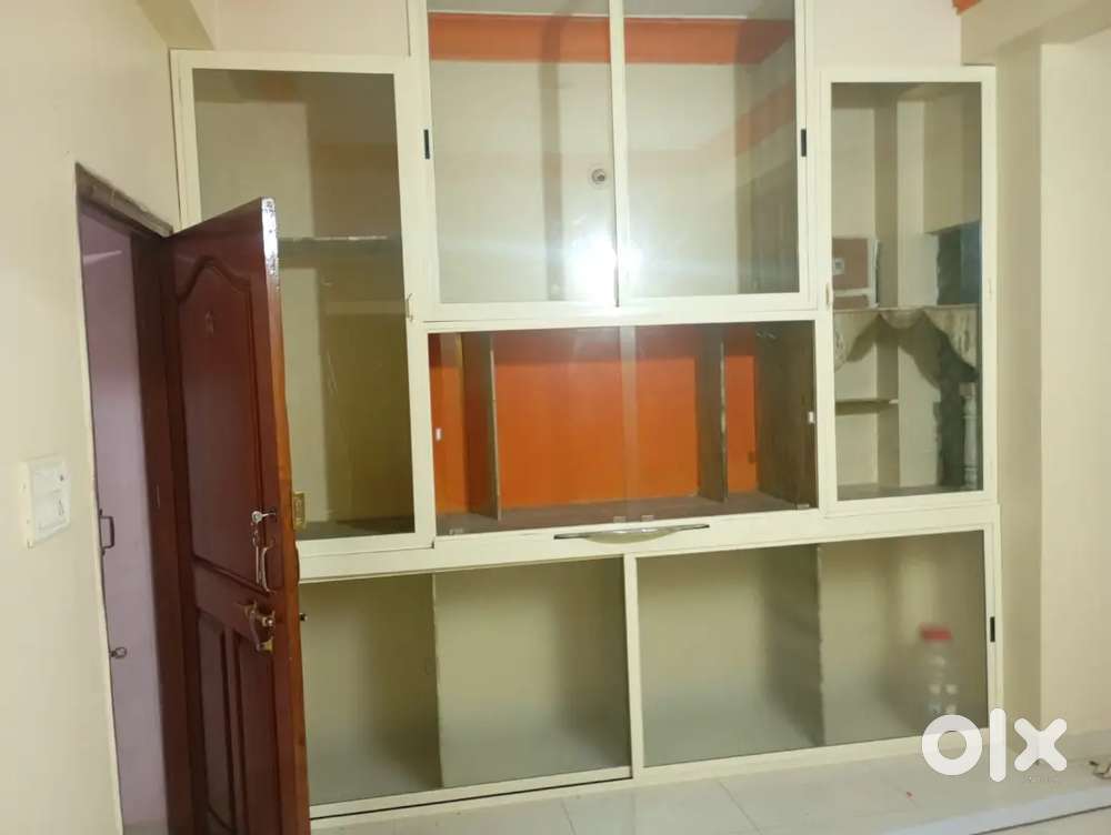1 & 2 BHKHOUSE FOR LEASE new furnished@ DESAI CROSS PINTO ROAD HUBLI