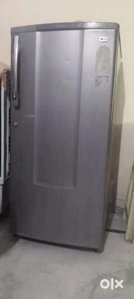 LG FRIDGE with working condition
