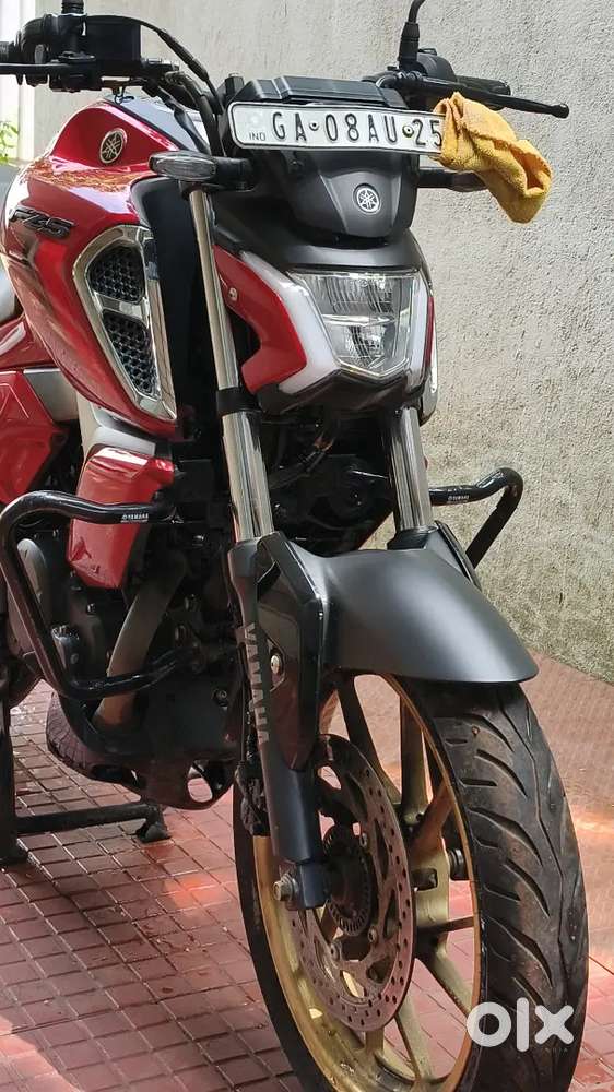 Yamaha FZS V5