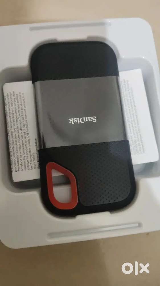 SanDisk Extreme Portable SSD 1TB – 1050MB/s Speed  New  Urgent Sale