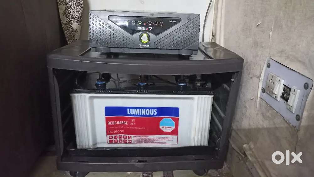 600 mva Microtek inverter with Battery and trolly