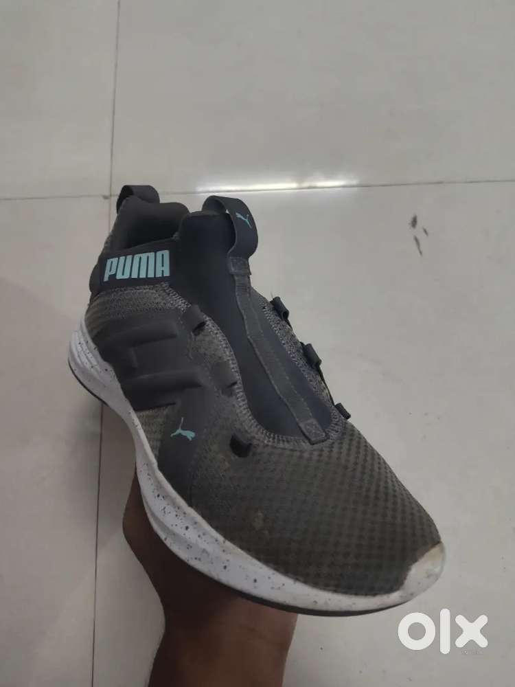 PUMA unisex Contempt Demi Mesh 
 UK size 6.5/25 cm 
Negotiable
