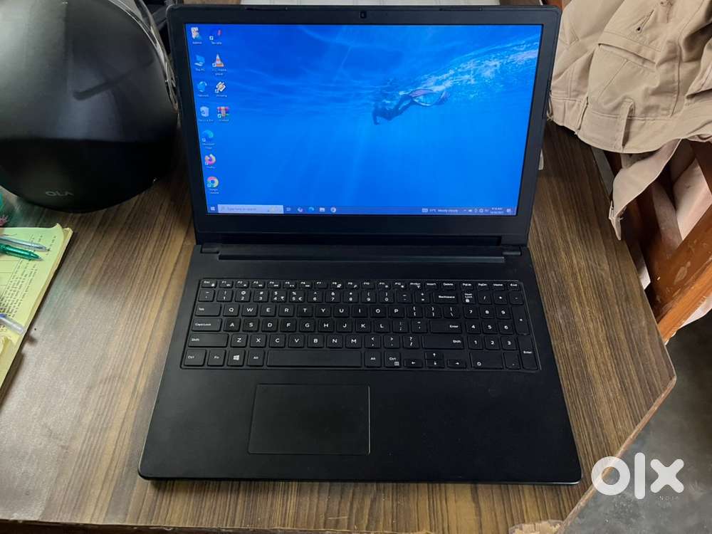 Dell Laptop i3 5th gen 256 Gb Like New